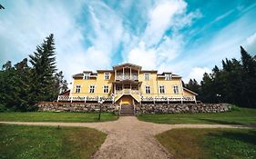 Karolineburg Manor House Hotel